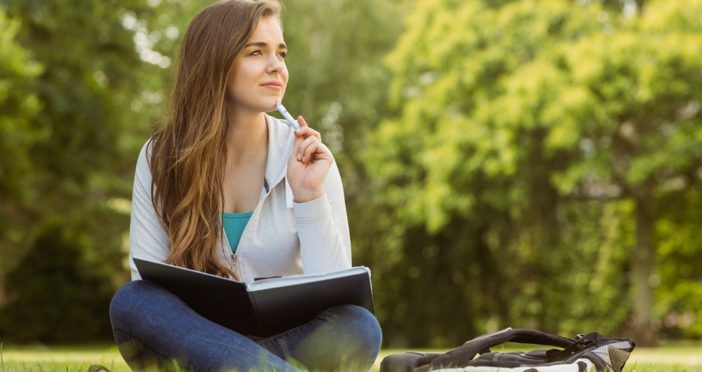 Selecting the Right Major: Identifying Possible Career Paths After College Selecting the Right Major: Identifying Possible Career Paths After College